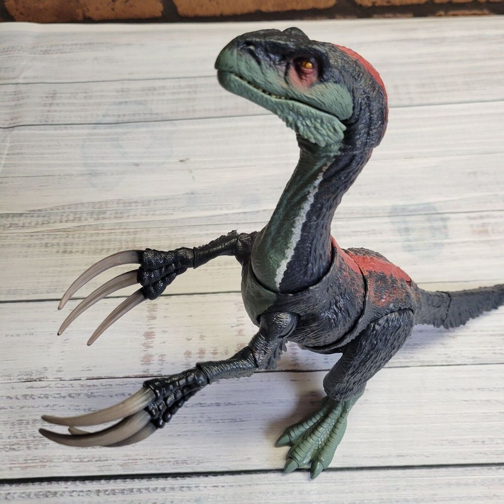 Jurassic World Dominion Therizinosaurus Sound Slashin Dinosaur Works Mouth Moves